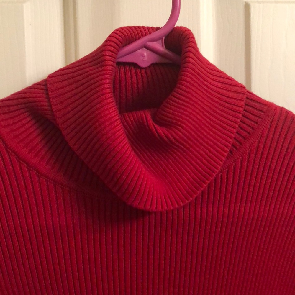 Red Ribbed Turtleneck Sweater - Picture 2 of 4